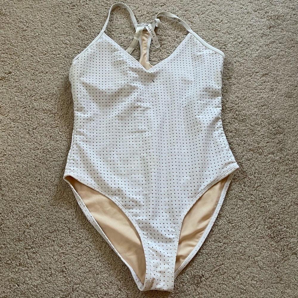 𝅺fabletics White one piece bathing suit small